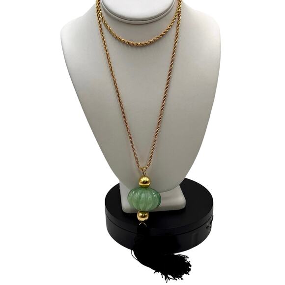 Kenneth Jay Lane Green 22K Gold
Electroplated Green Bead Resin Tasseled Necklace - Picture 1 of 8
